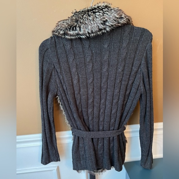 Joseph A Black and Gray Faux Fur Collar Cardigan Size Large - Picture 3 of 4